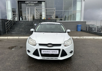 Подержанный автомобиль Ford Focus Hatchback 2012 года (2 фото)