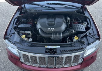 Подержанный автомобиль Jeep Grand Cherokee 2012 года (13 фото)