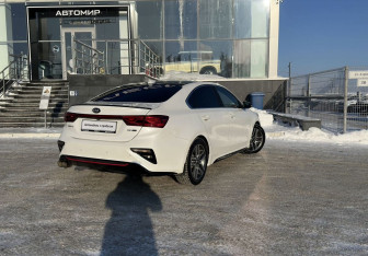 Подержанный автомобиль Kia Cerato Sedan 2021 года (5 фото)