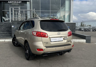 Подержанный автомобиль Hyundai Santa Fe 2006 года (7 фото)