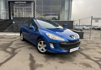 Подержанный автомобиль Peugeot 308 Hatchback 2010 года (3 фото)