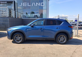Подержанный автомобиль Mazda CX-5 2017 года (8 фото)