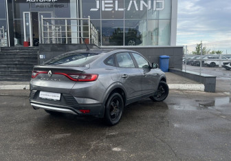 Подержанный автомобиль Renault Arkana 2019 года (5 фото)