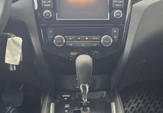 Подержанный автомобиль Nissan Qashqai 2014 года (11 фото)
