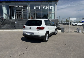 Подержанный автомобиль Volkswagen Tiguan 2016 года (5 фото)