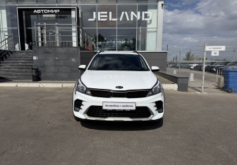 Подержанный автомобиль Kia Rio Hatchback 2020 года (2 фото)