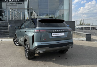 Подержанный автомобиль Jaecoo J7 2024 года (7 фото)