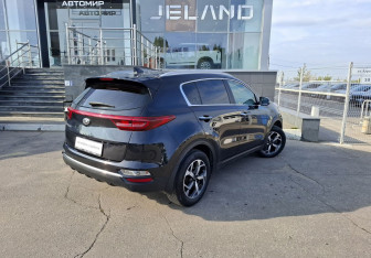 Подержанный автомобиль Kia Sportage 2021 года (5 фото)