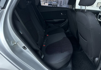 Подержанный автомобиль Kia Rio Sedan 2012 года (12 фото)