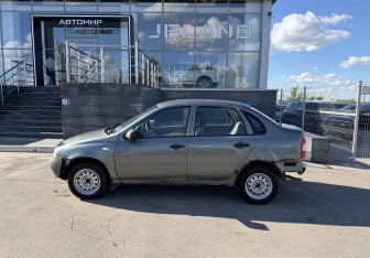Подержанный автомобиль LADA (ВАЗ) Kalina Sedan 2011 года (7 фото)