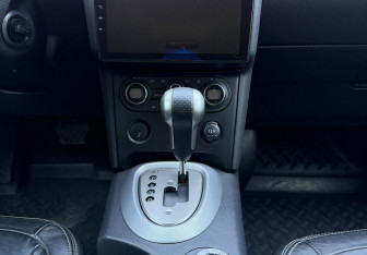Подержанный автомобиль Nissan Qashqai 2008 года (11 фото)