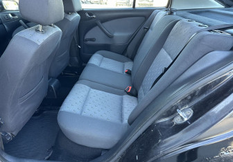 Подержанный автомобиль Skoda Octavia Wagon 2008 года (12 фото)