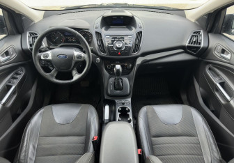 Подержанный автомобиль Ford Kuga 2013 года (10 фото)