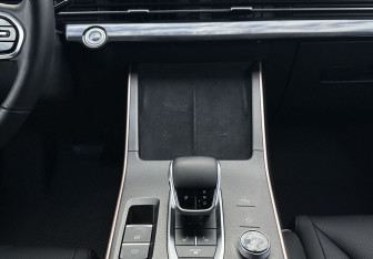 Подержанный автомобиль Omoda C5 2023 года (11 фото)