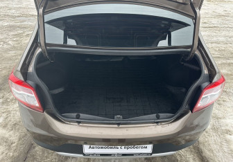 Подержанный автомобиль Renault Logan Sedan 2021 года (13 фото)