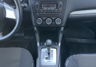 Подержанный автомобиль Subaru Forester Suv 2014 года (11 фото)