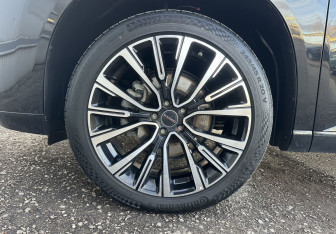 Подержанный автомобиль Exeed VX 2023 года (15 фото)