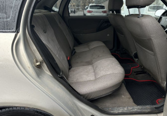 Подержанный автомобиль LADA (ВАЗ) Kalina Sedan 2007 года (12 фото)