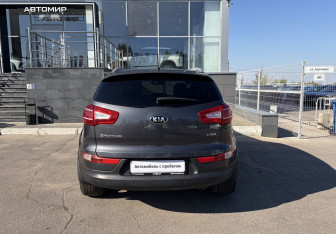 Подержанный автомобиль Kia Sportage 2013 года (6 фото)