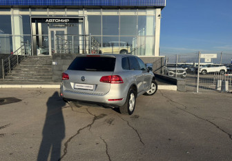 Подержанный автомобиль Volkswagen Touareg 2012 года (5 фото)