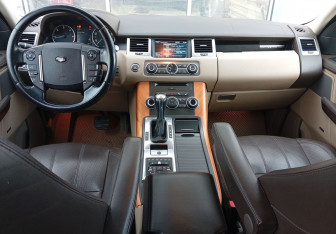 Подержанный автомобиль Land Rover Range Rover Sport 2013 года (10 фото)