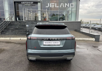 Подержанный автомобиль Jaecoo J7 2024 года (6 фото)