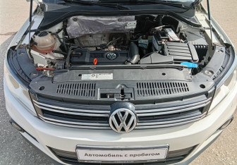 Подержанный автомобиль Volkswagen Tiguan 2012 года (13 фото)