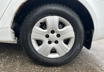 Подержанный автомобиль Geely Emgrand EC7 Sedan 2014 года (14 фото)