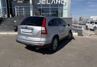 Подержанный автомобиль Honda CR-V 2011 года (5 фото)