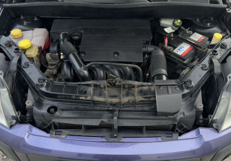 Подержанный автомобиль Ford Fusion 2007 года (14 фото)