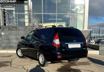 Подержанный автомобиль LADA (ВАЗ) Priora Wagon 2010 года (7 фото)