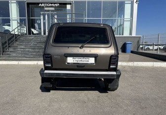 Подержанный автомобиль LADA (ВАЗ) 2121 (4x4) 2021 года (6 фото)
