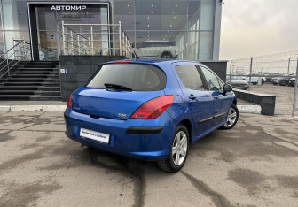 Подержанный автомобиль Peugeot 308 Hatchback 2010 года (5 фото)