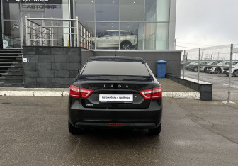 Подержанный автомобиль LADA (ВАЗ) Vesta Sedan 2017 года (6 фото)