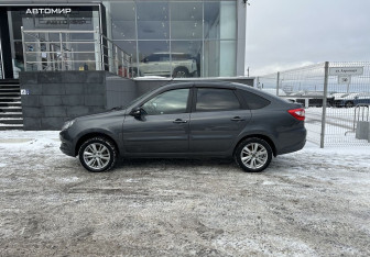 Подержанный автомобиль LADA (ВАЗ) Granta Hatchback 2022 года (8 фото)
