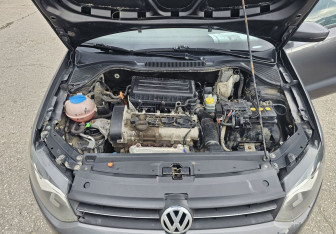 Подержанный автомобиль Volkswagen Polo Hatchback 2011 года (14 фото)