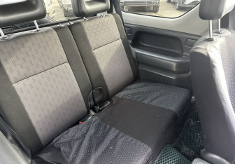 Подержанный автомобиль Suzuki Jimny 2008 года (12 фото)