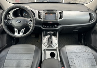 Подержанный автомобиль Kia Sportage 2015 года (10 фото)