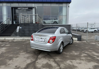 Подержанный автомобиль Chevrolet Aveo Sedan 2013 года (5 фото)