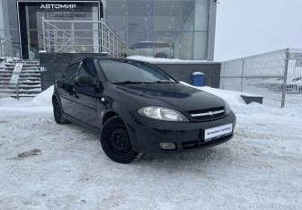 Подержанный автомобиль Chevrolet Lacetti Hatchback 2010 года (3 фото)