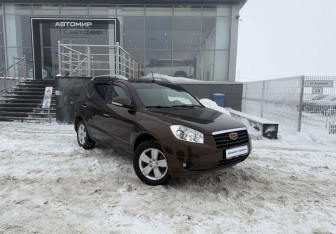 Подержанный автомобиль Geely Emgrand X7 2014 года (3 фото)