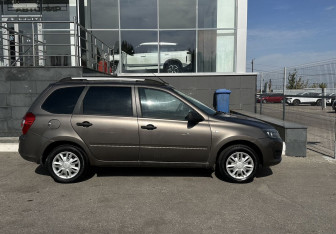 Подержанный автомобиль LADA (ВАЗ) Kalina Wagon 2018 года (4 фото)