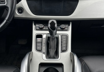 Подержанный автомобиль Geely Atlas 2021 года (11 фото)