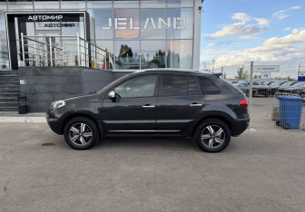 Подержанный автомобиль Renault Koleos 2013 года (8 фото)