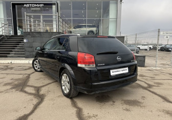 Подержанный автомобиль Opel Signum 2007 года (7 фото)
