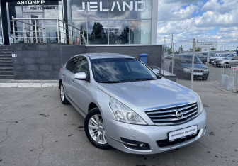 Подержанный автомобиль Nissan Teana 2012 года (3 фото)