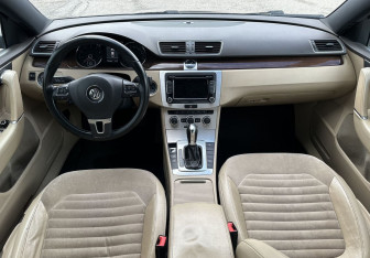 Подержанный автомобиль Volkswagen Passat Sedan 2012 года (10 фото)