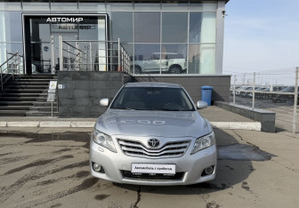 Подержанный автомобиль Toyota Camry Sedan 2009 года (2 фото)