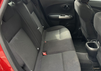 Подержанный автомобиль Nissan Juke 2013 года (12 фото)