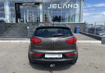 Подержанный автомобиль Kia Sportage 2014 года (6 фото)